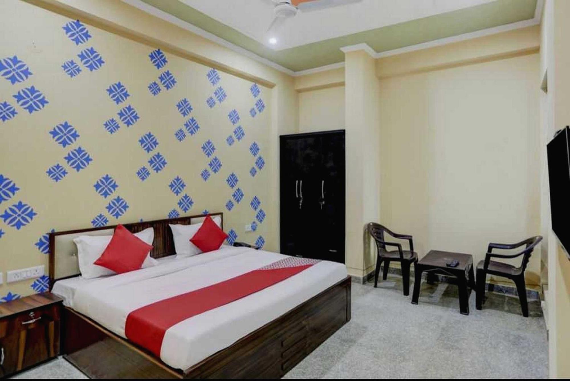 Hotel O Dahleez Noida Exterior foto